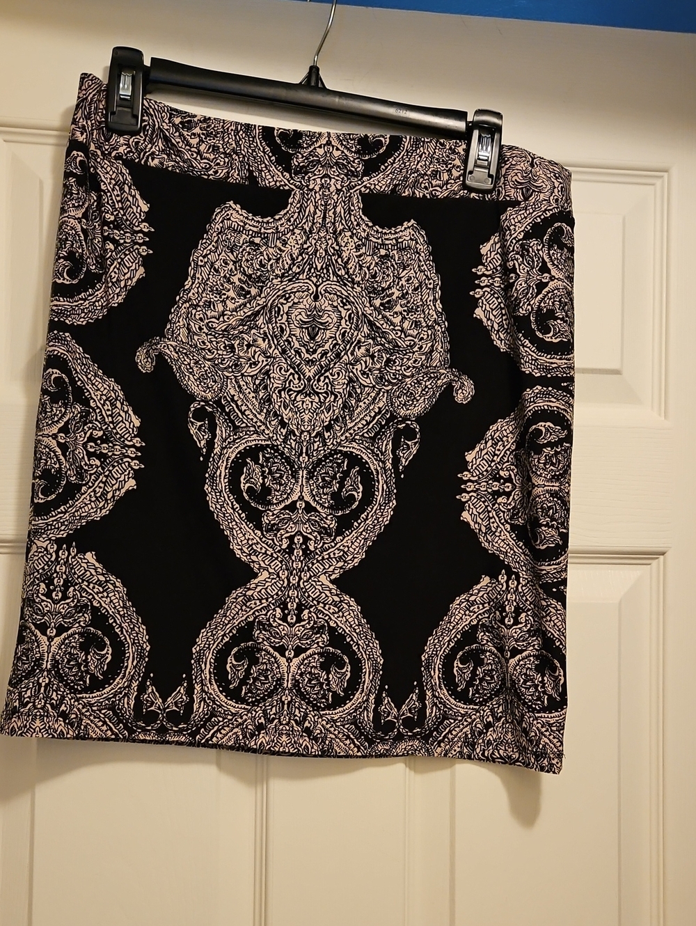 INC International Concepts Black and Cream Paisley-Print Mini Skirt